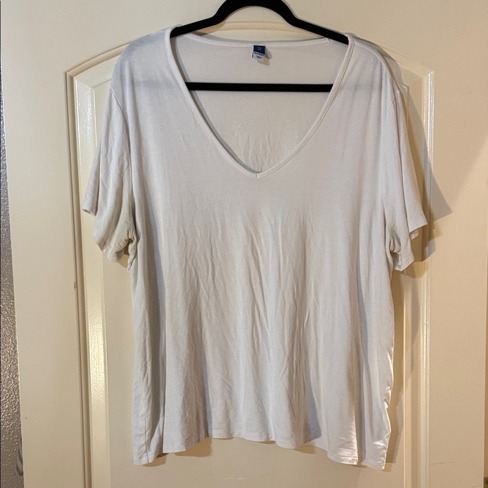Old Navy White V-Neck Short Sleeve Tee XXL